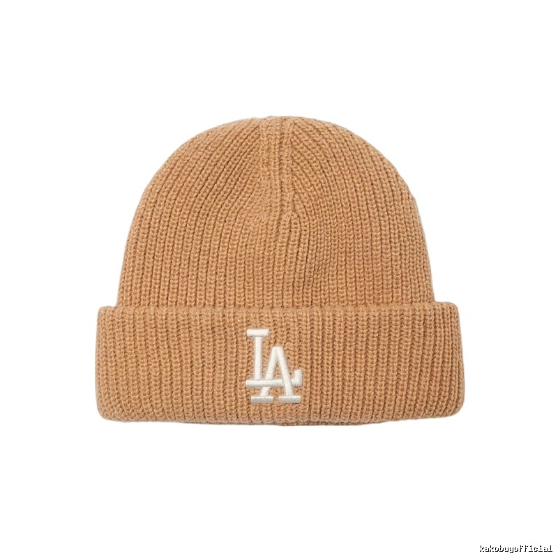 Classic LA-style khaki cap of MLB