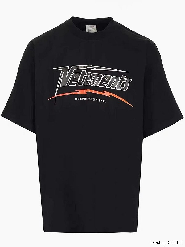 Compact Statement graphic T-shirt Black Colorful Lucky for Sport-Inspired Styling