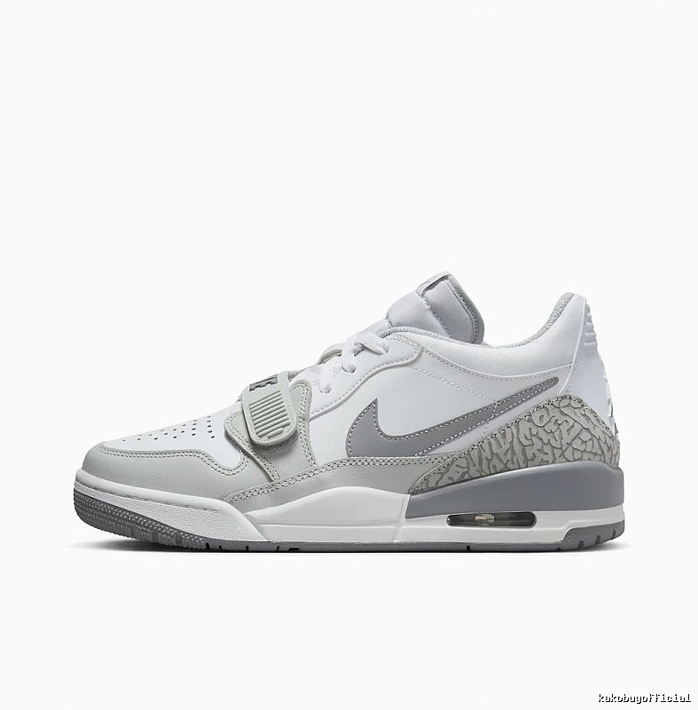 Jordan retro-style gray and white sports shoes