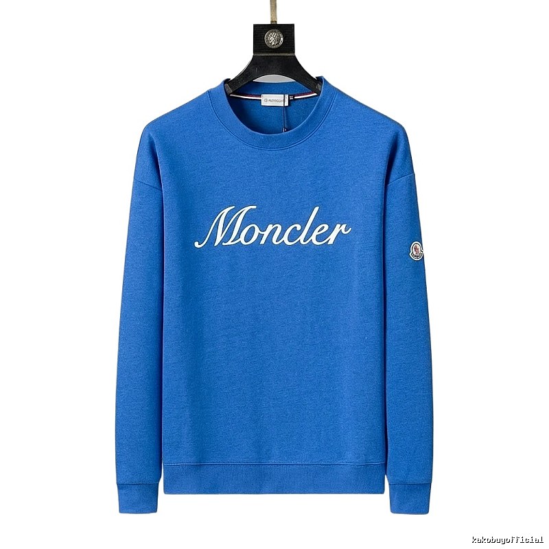 Moncler's simple and fashionable blue sweatshirt