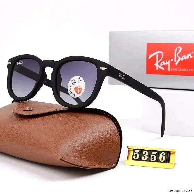 Ray-Ban Compact Wayfarer sunglasses Black Square Frame for Smart Casual Looks